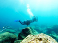 Student Dino Ramos kartiert den Meeresboden mit dem Hyperdiver   1 web