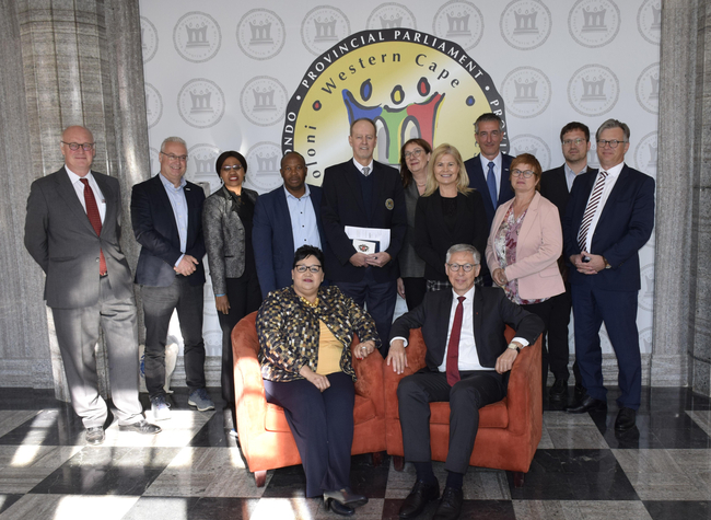 Station in Kapstadt: Vertreterinnen und Vertreter aus Wirtschaft, Politik und Wissenschaft in Bremen, Oldenburg reisten nach Südafrika und Namibia | Foto: Senatspressestelle