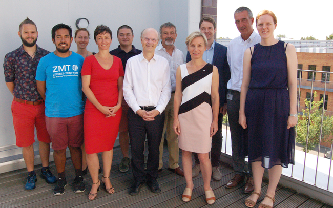 Von links: Mirco Wölfelschneider, Daniel Hortua, Dr. Agnes Richard, Prof. Dr. Anna-Katharina Hornidge, Dr. Henry Wu, Dr. Enno Aufderheide, Dr. Werner Ekau, Prof. Dr. Hildegard Westphal, Tino Eichler, Dr. Nicolas Dittert, Dr. Claudia Schüller